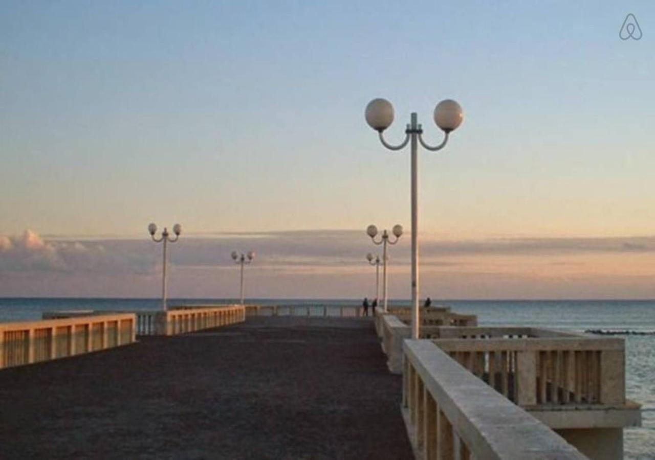 From Ostia Beach To Rome & Airport In A Heartbeat! Eksteriør bilde